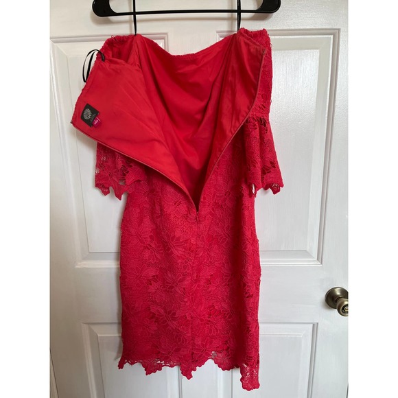 Vince Camuto Coral Lace Overlay Body Con Off Shoulder Dress Size 2 - Picture 5 of 14